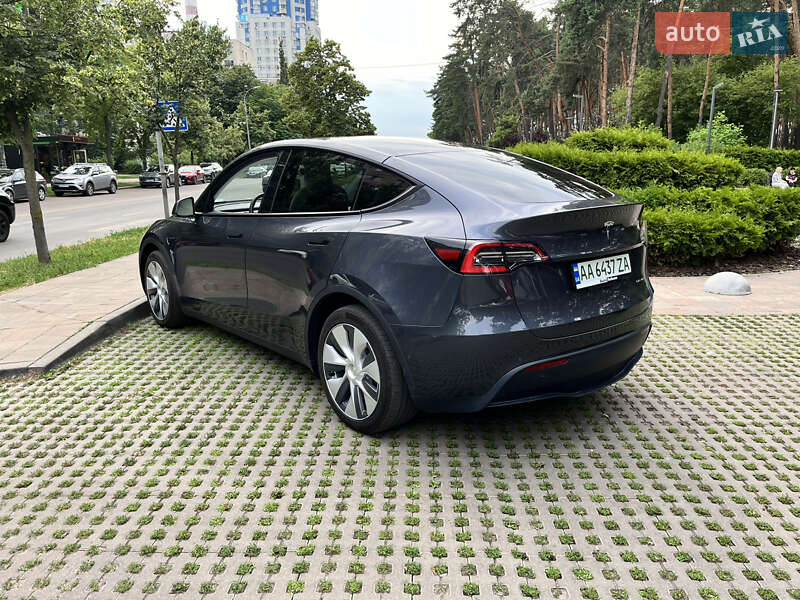 Внедорожник / Кроссовер Tesla Model Y 2021 в Киеве
