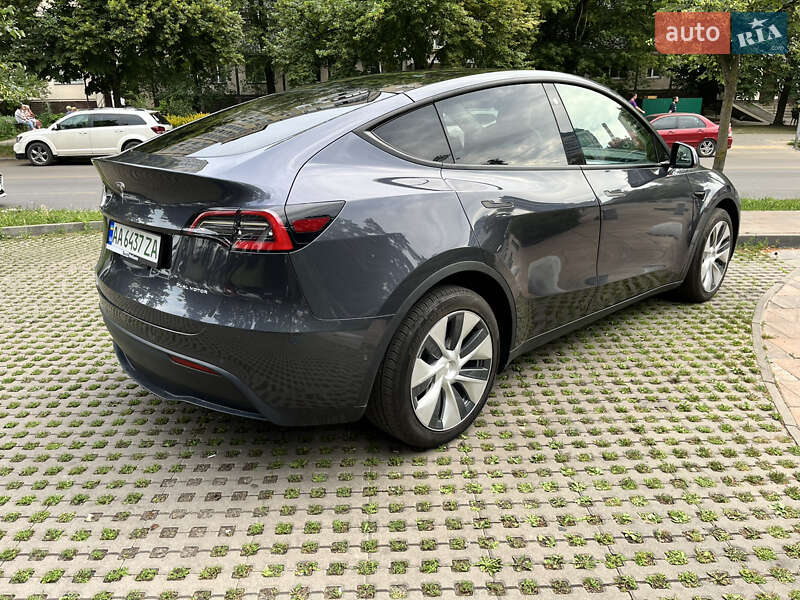 Внедорожник / Кроссовер Tesla Model Y 2021 в Киеве