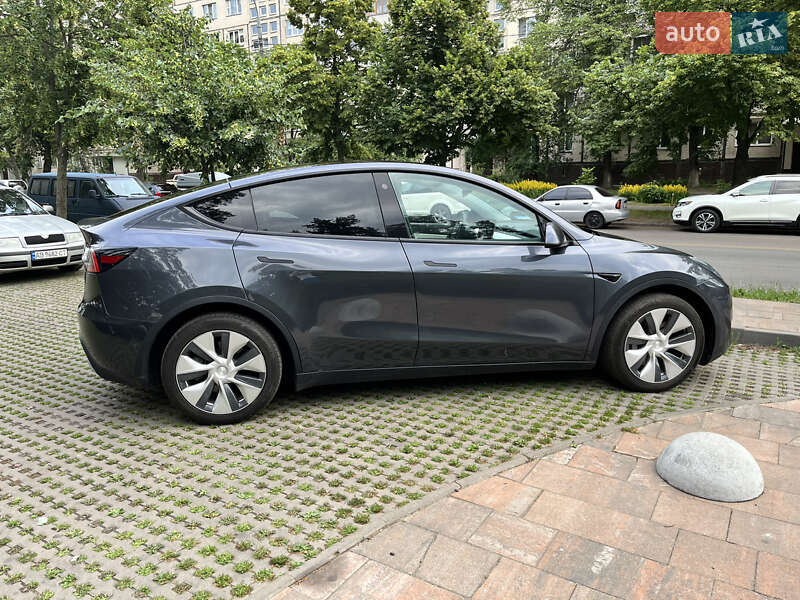 Внедорожник / Кроссовер Tesla Model Y 2021 в Киеве