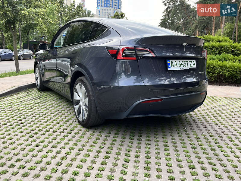 Внедорожник / Кроссовер Tesla Model Y 2021 в Киеве