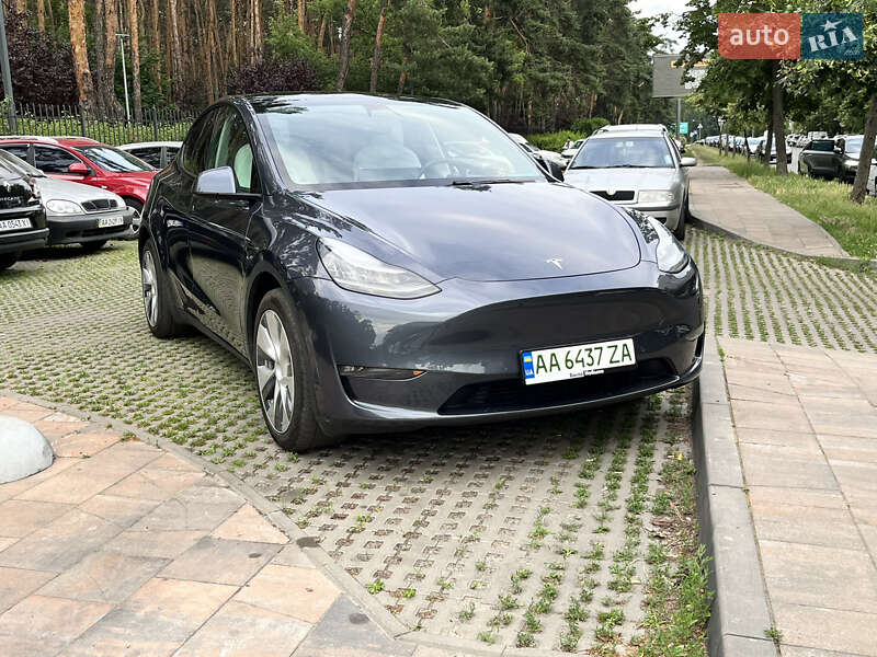Внедорожник / Кроссовер Tesla Model Y 2021 в Киеве
