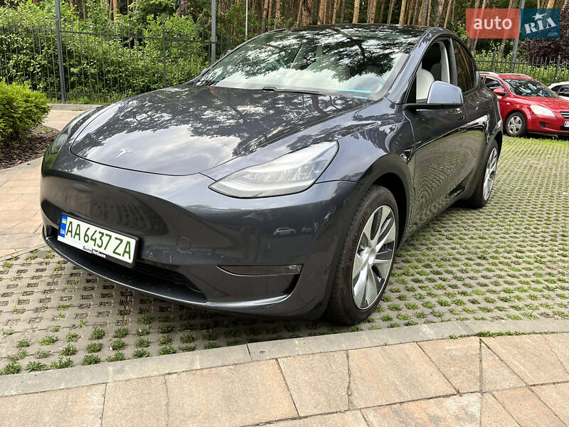 Внедорожник / Кроссовер Tesla Model Y 2021 в Киеве