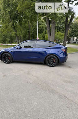 Tesla Model Y  2023