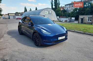 Tesla Model Y  2022