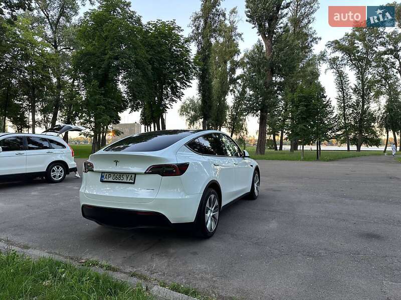 Внедорожник / Кроссовер Tesla Model Y 2022 в Киеве