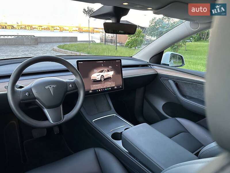 Внедорожник / Кроссовер Tesla Model Y 2022 в Киеве