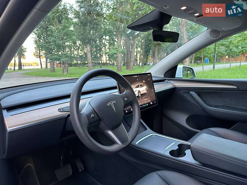 Внедорожник / Кроссовер Tesla Model Y 2022 в Киеве