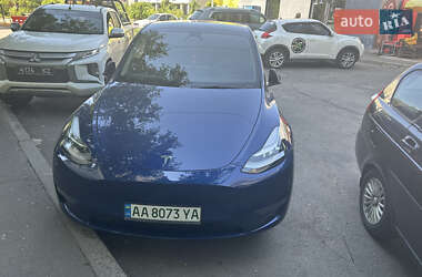 Tesla Model Y  2022