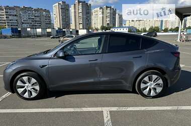 Tesla Model Y  2022
