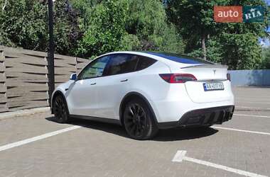 Внедорожник / Кроссовер Tesla Model Y 2020 в Киеве