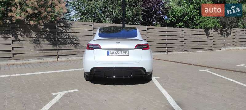 Внедорожник / Кроссовер Tesla Model Y 2020 в Киеве