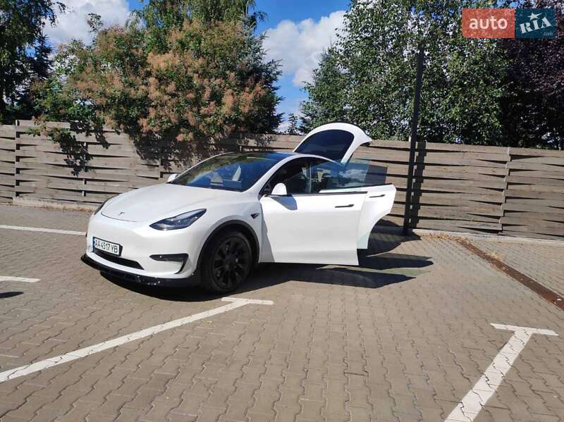 Внедорожник / Кроссовер Tesla Model Y 2020 в Киеве