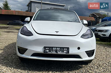 Tesla Model Y  2020