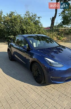 Tesla Model Y  2023