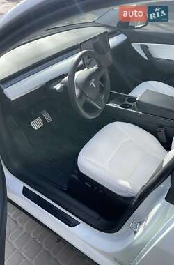 Позашляховик / Кросовер Tesla Model Y 2020 в Харкові