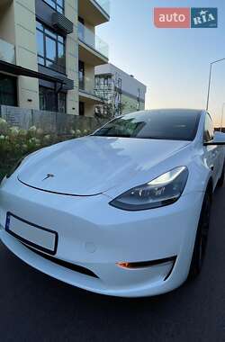 Tesla Model Y  2023