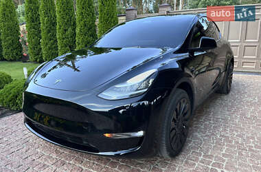 Tesla Model Y  2023
