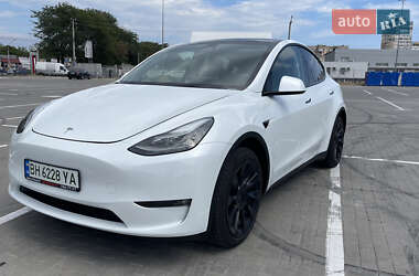 Tesla Model Y  2022