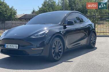Tesla Model Y  2023