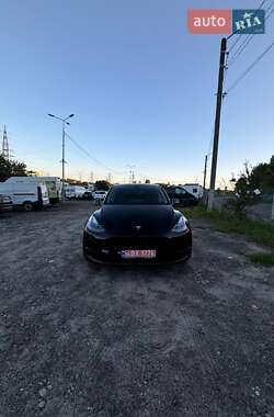Tesla Model Y  2023