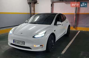 Tesla Model Y  2022