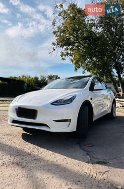 Tesla Model Y  2022