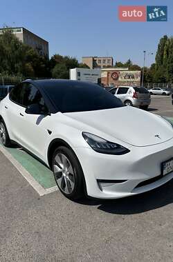 Tesla Model Y  2022
