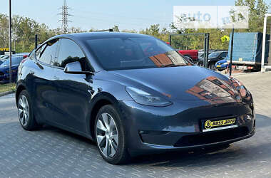 Tesla Model Y  2020