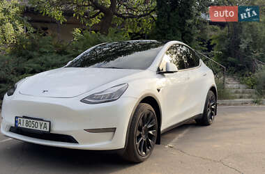 Tesla Model Y  2023