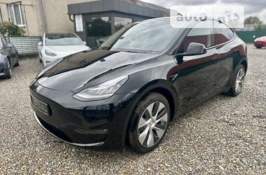 Tesla Model Y  2022