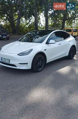 Tesla Model Y  2020