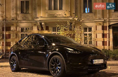 Tesla Model Y  2021