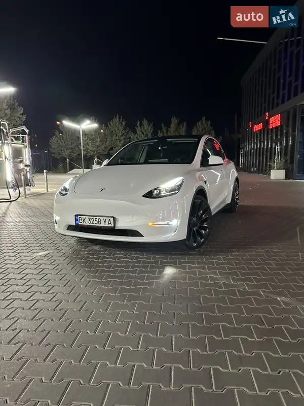 Tesla Model Y