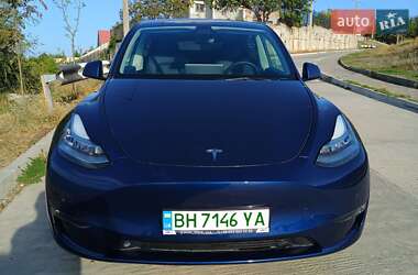Tesla Model Y  2022