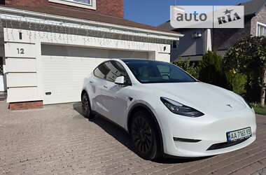 Tesla Model Y  2021