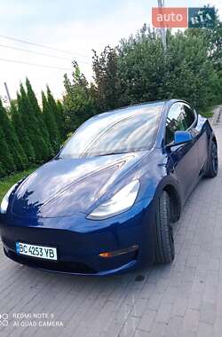 Tesla Model Y  2021