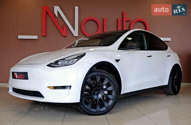 Tesla Model Y  2020