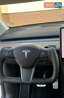 Tesla Model Y  2022