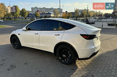 Tesla Model Y  2020