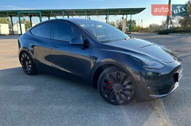 Tesla Model Y  2021