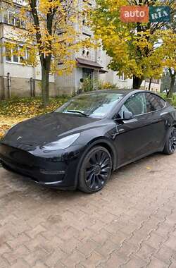 Tesla Model Y 2022