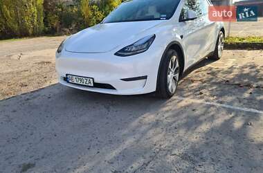 Tesla Model Y  2021