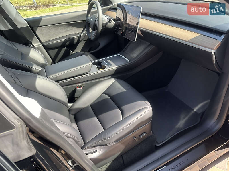 Внедорожник / Кроссовер Tesla Model Y 2021 в Броварах