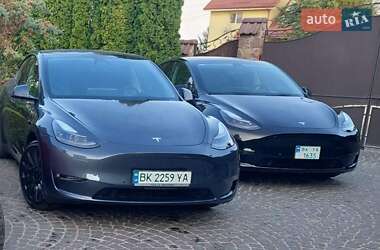 Позашляховик / Кросовер Tesla Model Y 2021 в Рівному фото Позашляховик / Кросовер Tesla Model Y 2021 в Рівному