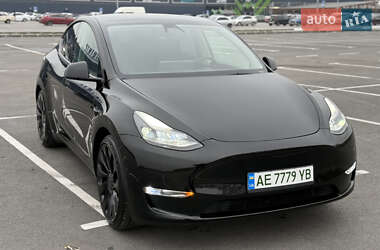 Tesla Model Y  2022