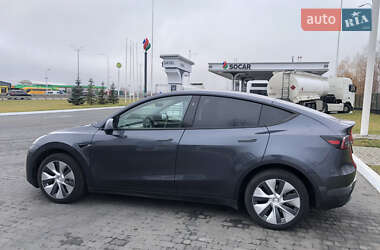 Tesla Model Y  2023