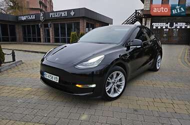 Tesla Model Y  2022