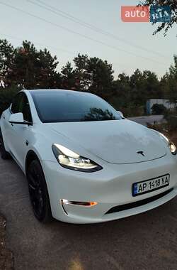 Tesla Model Y  2023