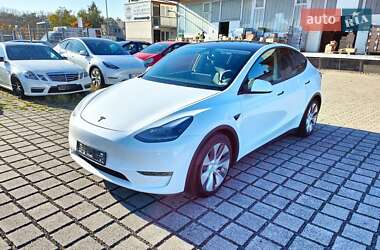 Tesla Model Y  2022