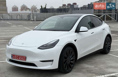 Tesla Model Y  2022